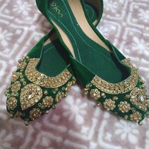 Elegant Green Embellished Women's Shoes